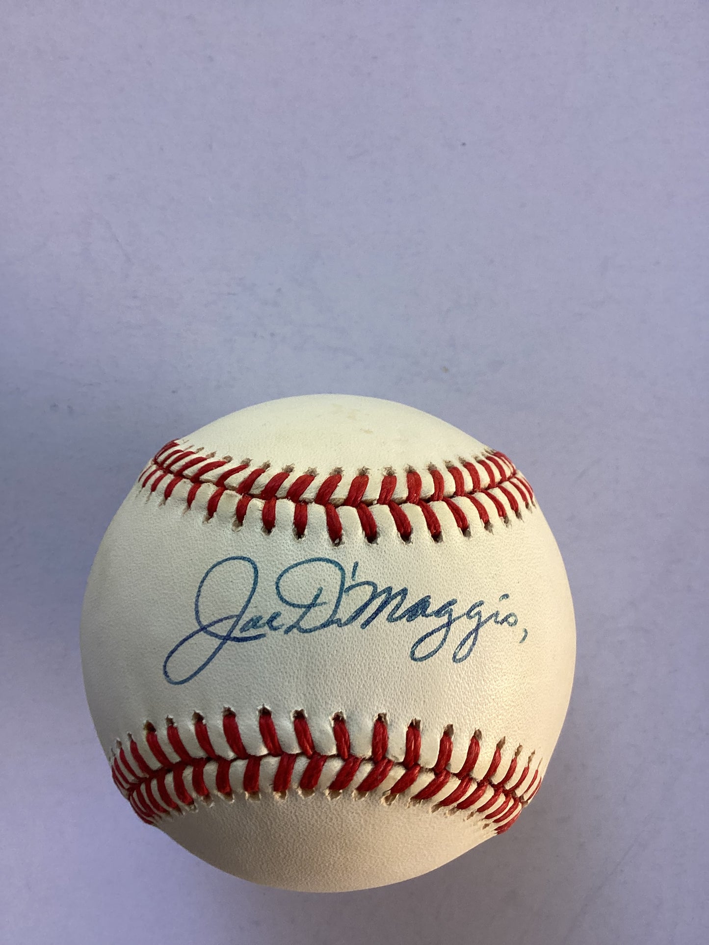 New York Yankees Signed Baseball - Joe DiMaggio