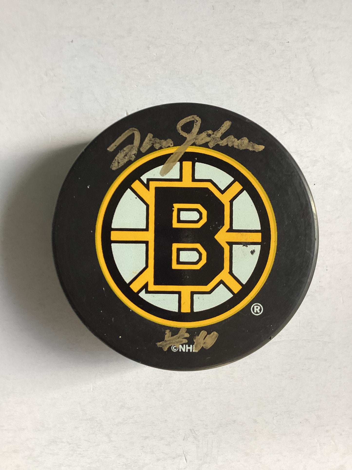 Boston Bruins Signed Bruins Puck - Tom Johnson